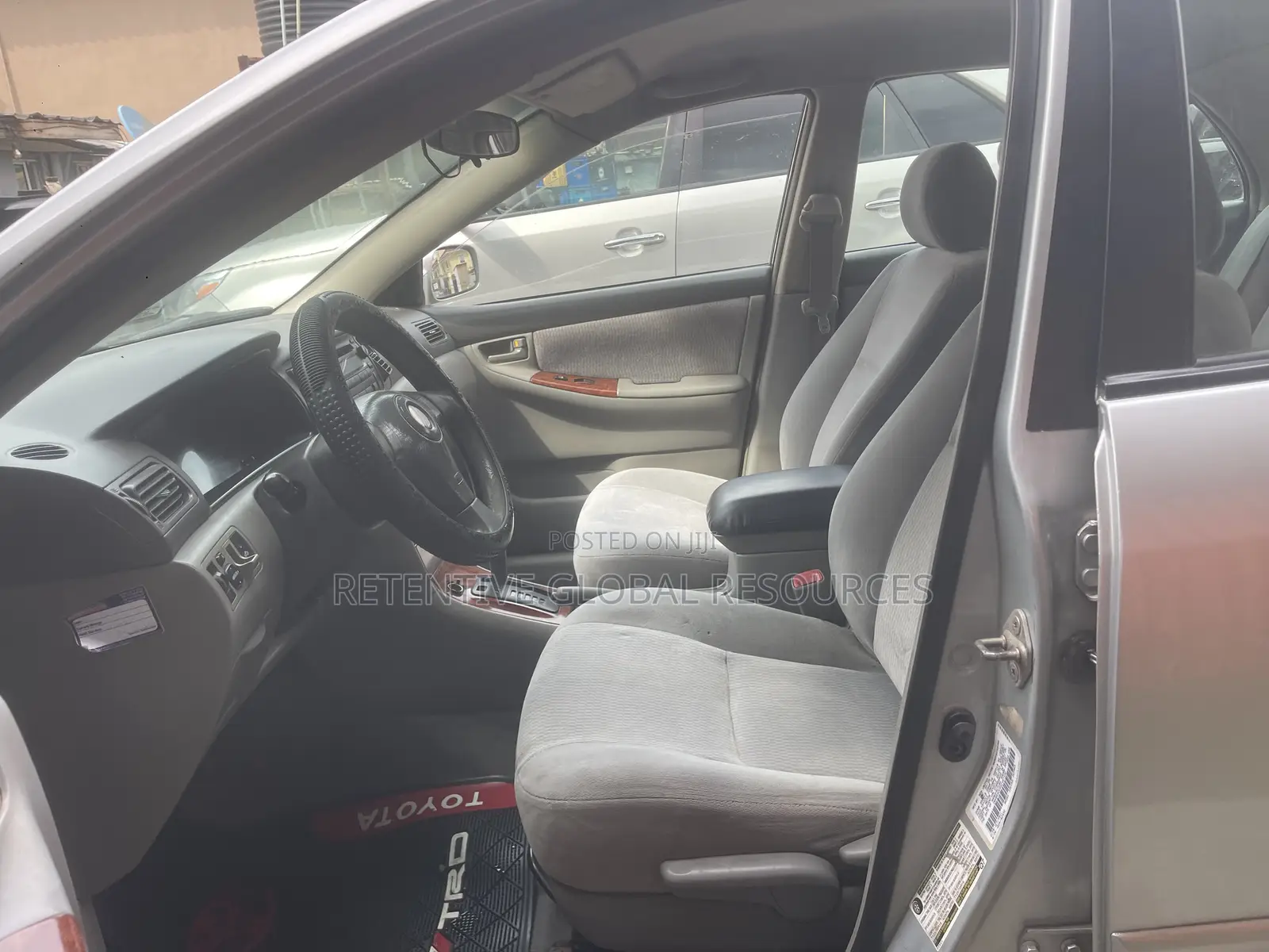 Toyota Corolla LE 2005 Silver