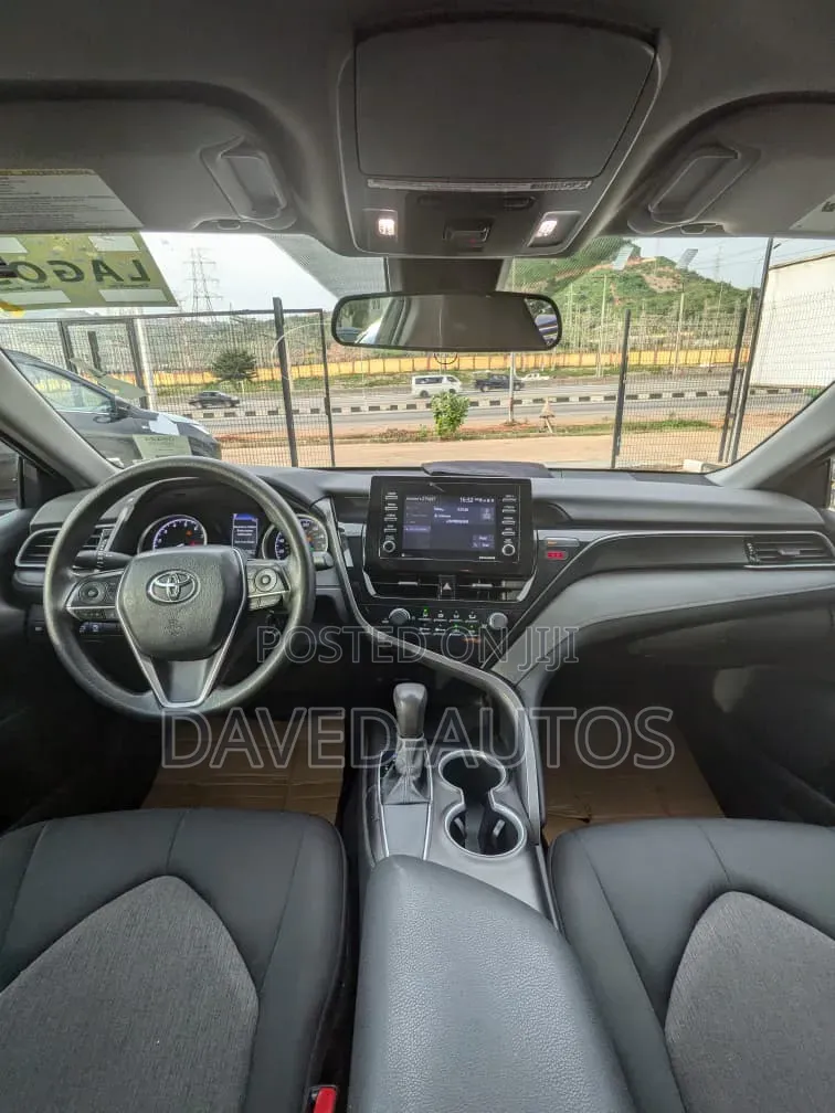 Toyota Camry SE 2021 Black