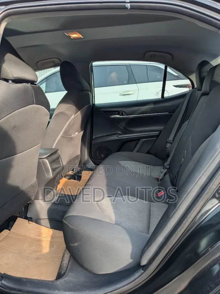 Toyota Camry SE 2021 Black