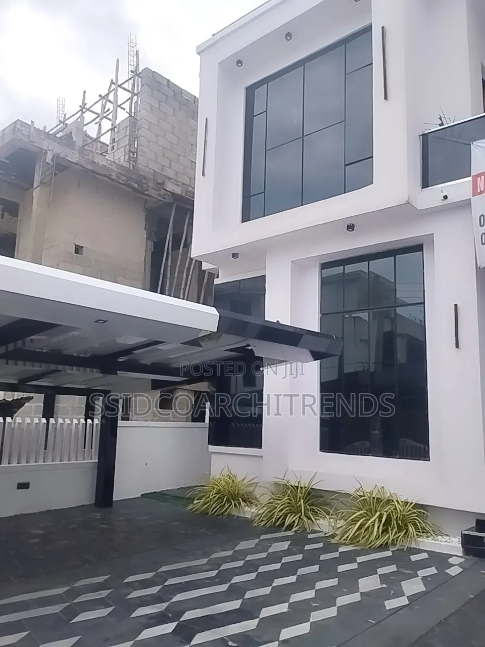 5bdrm Duplex in Call To Access, Ikota for sale