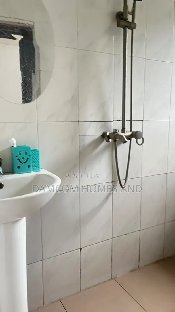 2bdrm Apartment in Aba Ado, Akala Express for rent