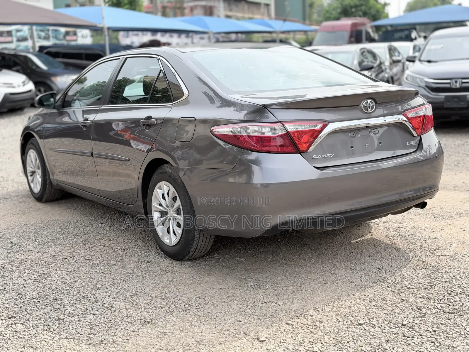 Toyota Camry LE 4dr Sedan (2.5L 4cyl 6A) 2016 Gray