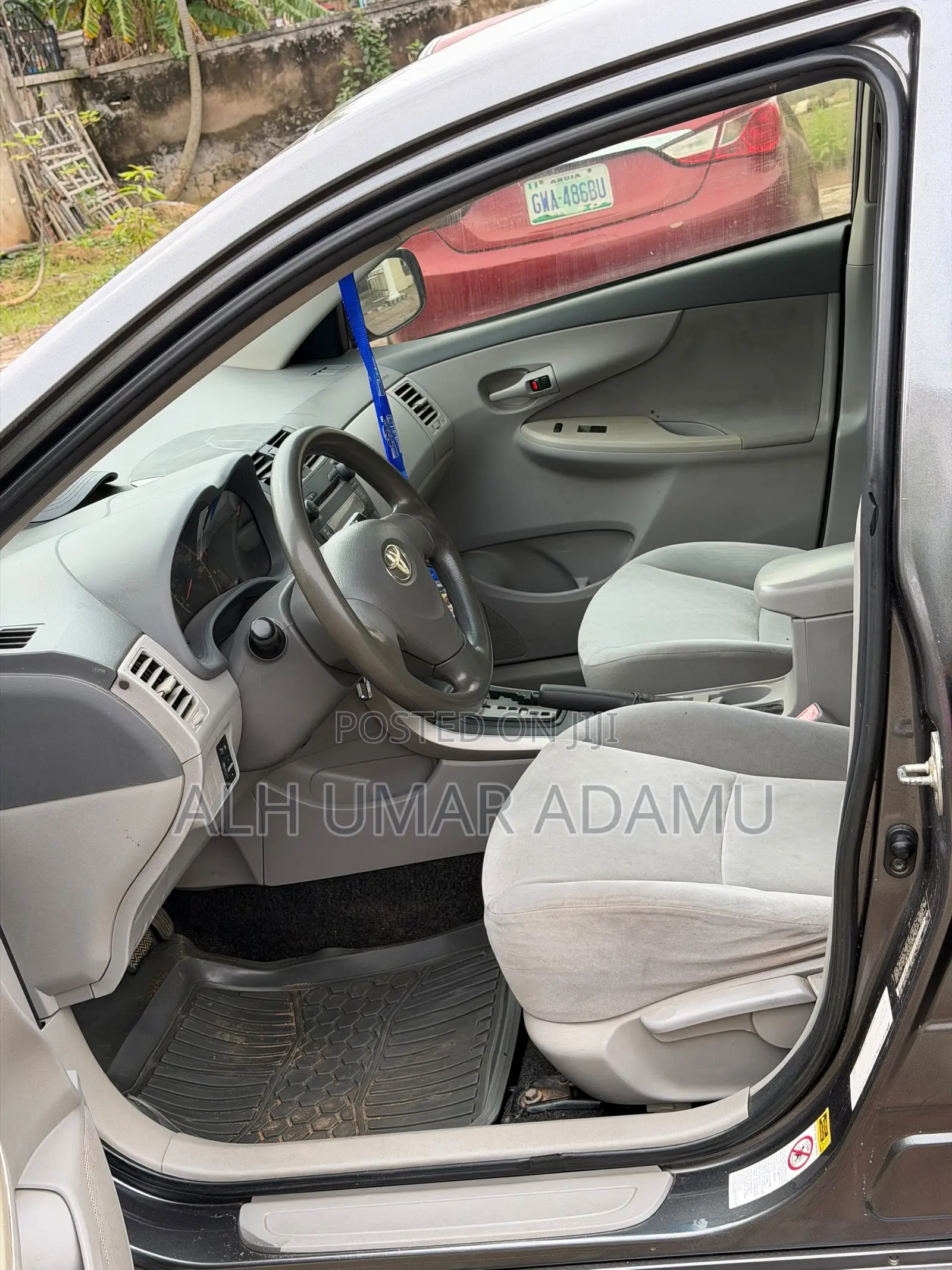 Toyota Corolla 2010 Gray