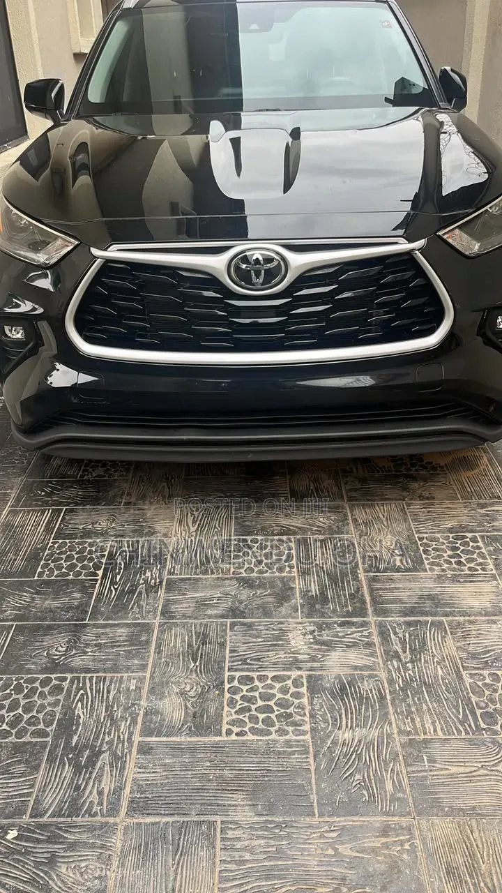 Toyota Highlander 2022 Black