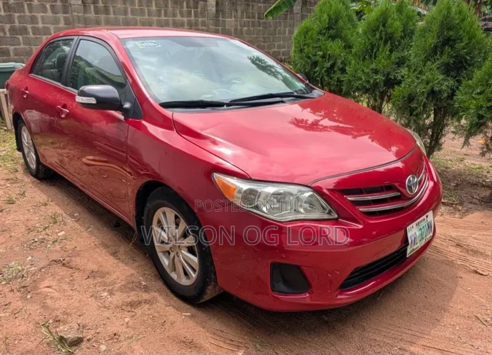 Toyota Corolla 2013 Red