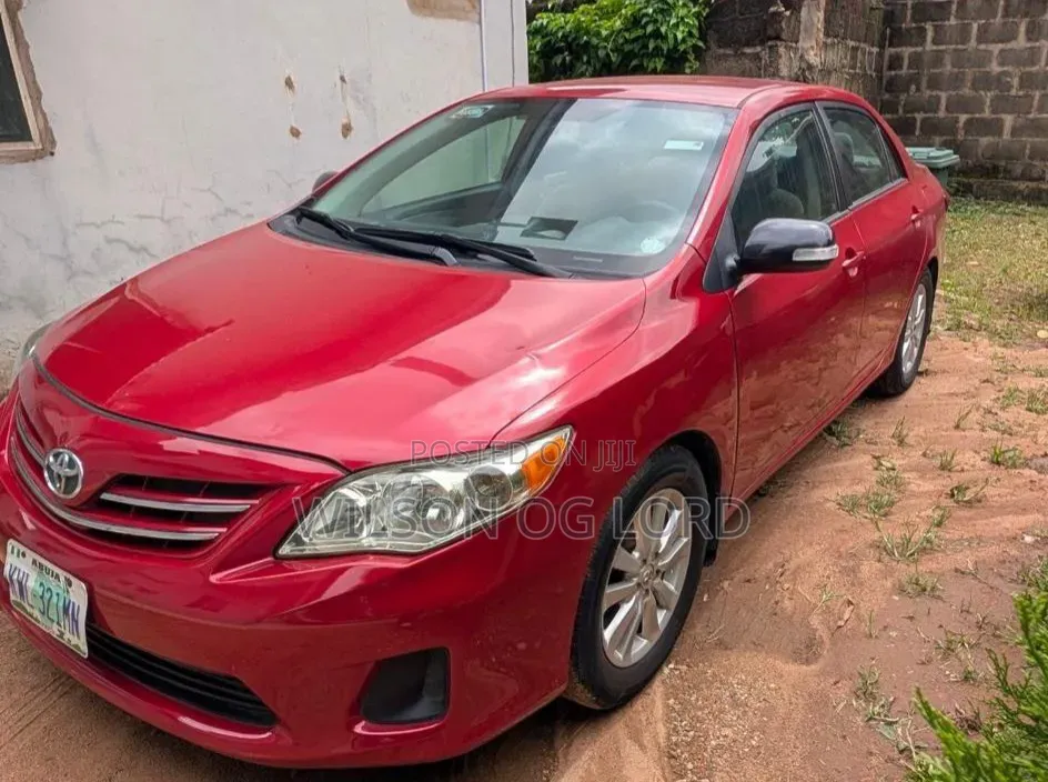 Toyota Corolla 2013 Red
