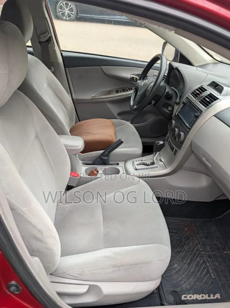 Toyota Corolla 2013 Red