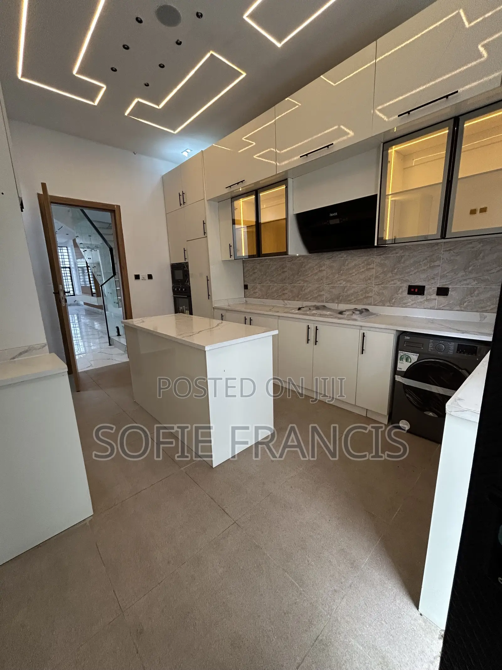 4bdrm Duplex in Vgc for rent