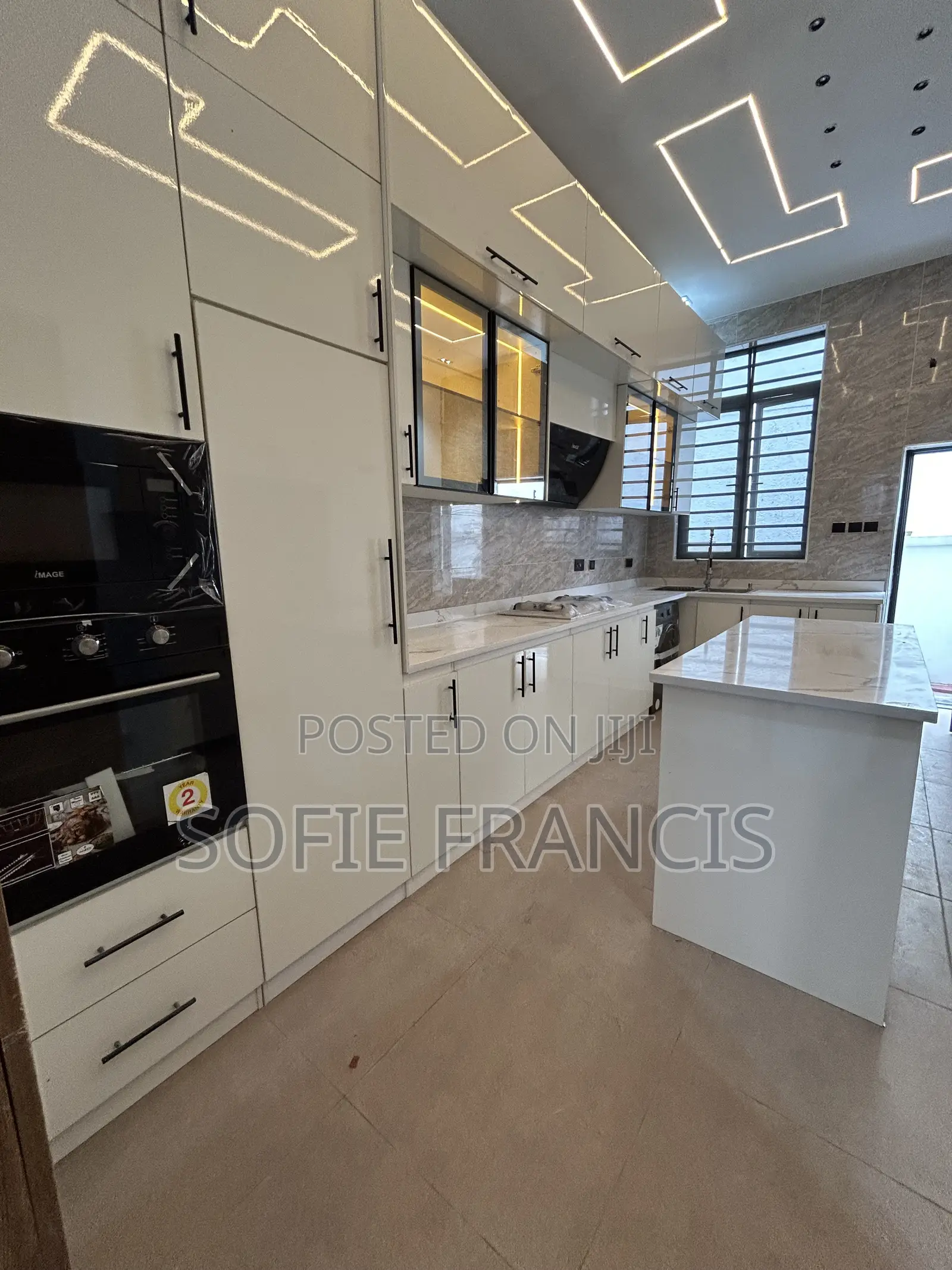 4bdrm Duplex in Vgc for rent