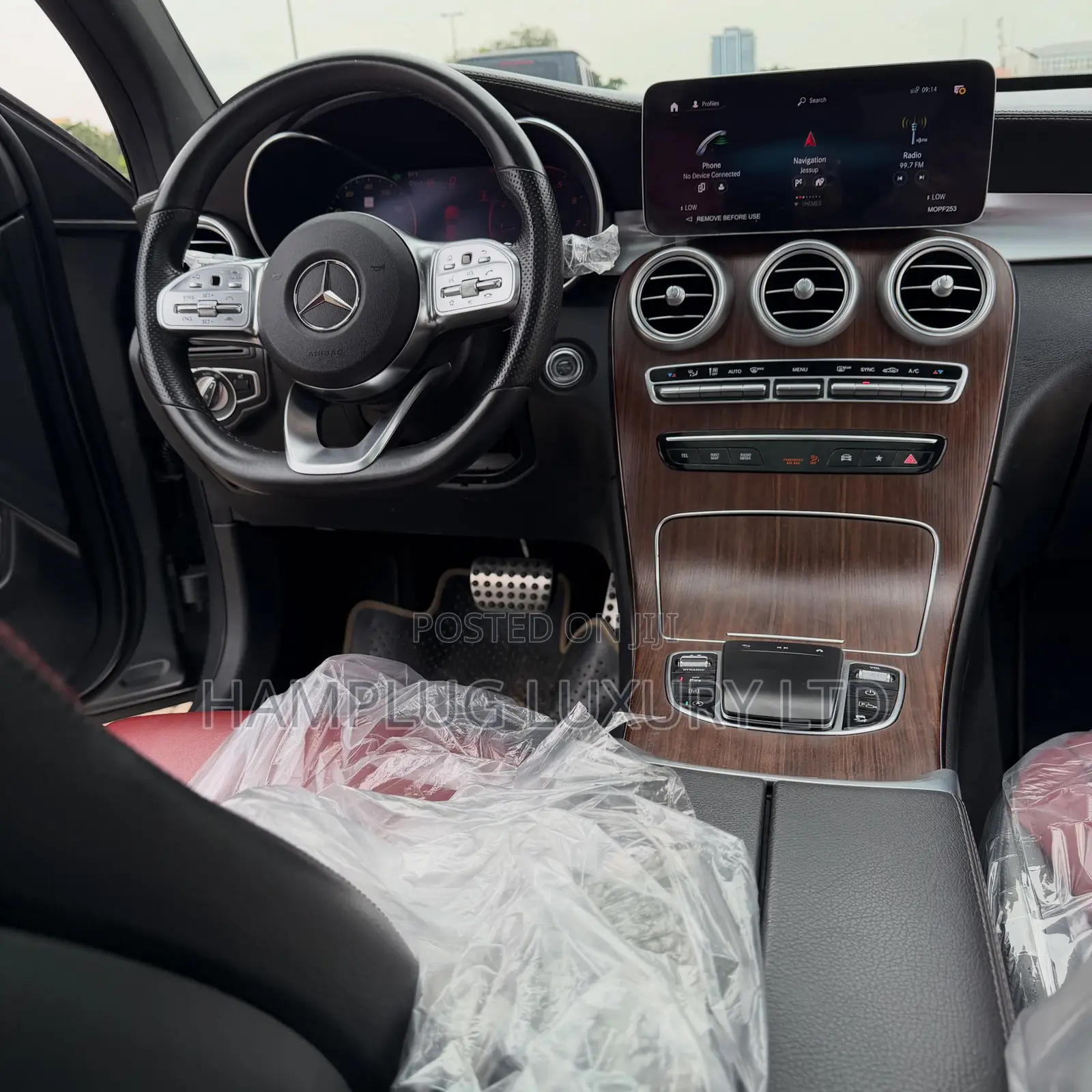Mercedes-Benz GLC-Class 2023 Gray