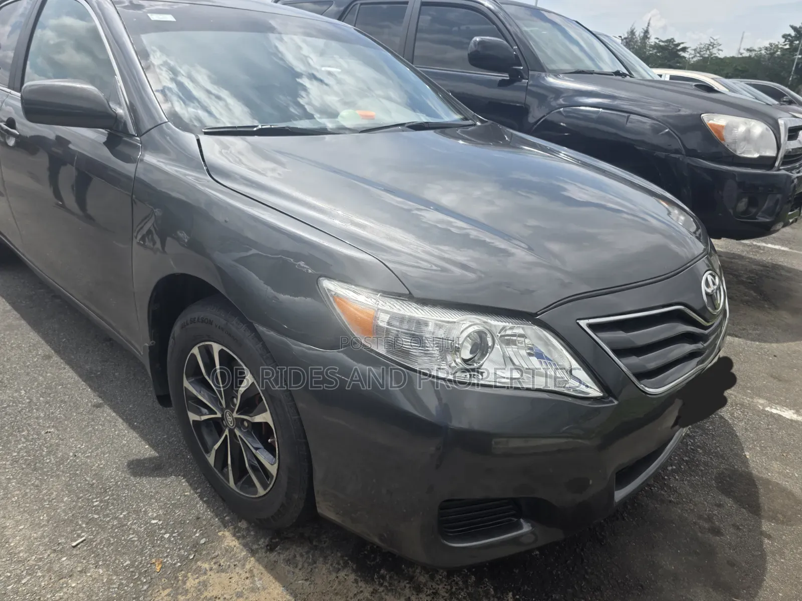 Toyota Camry LE 4dr Sedan (2.5L 4cyl 6AM) 2010 Gray
