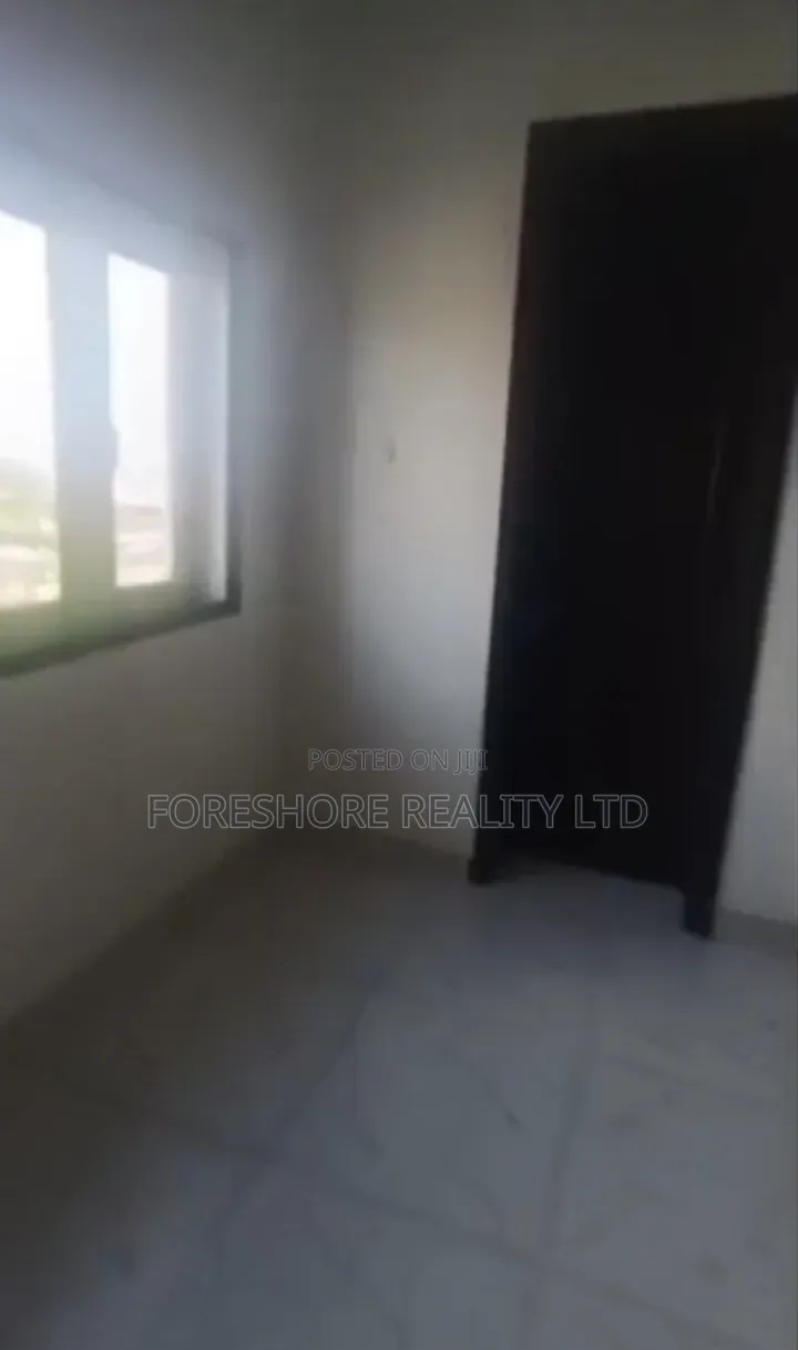 4bdrm Mansion in Obanikoro for rent