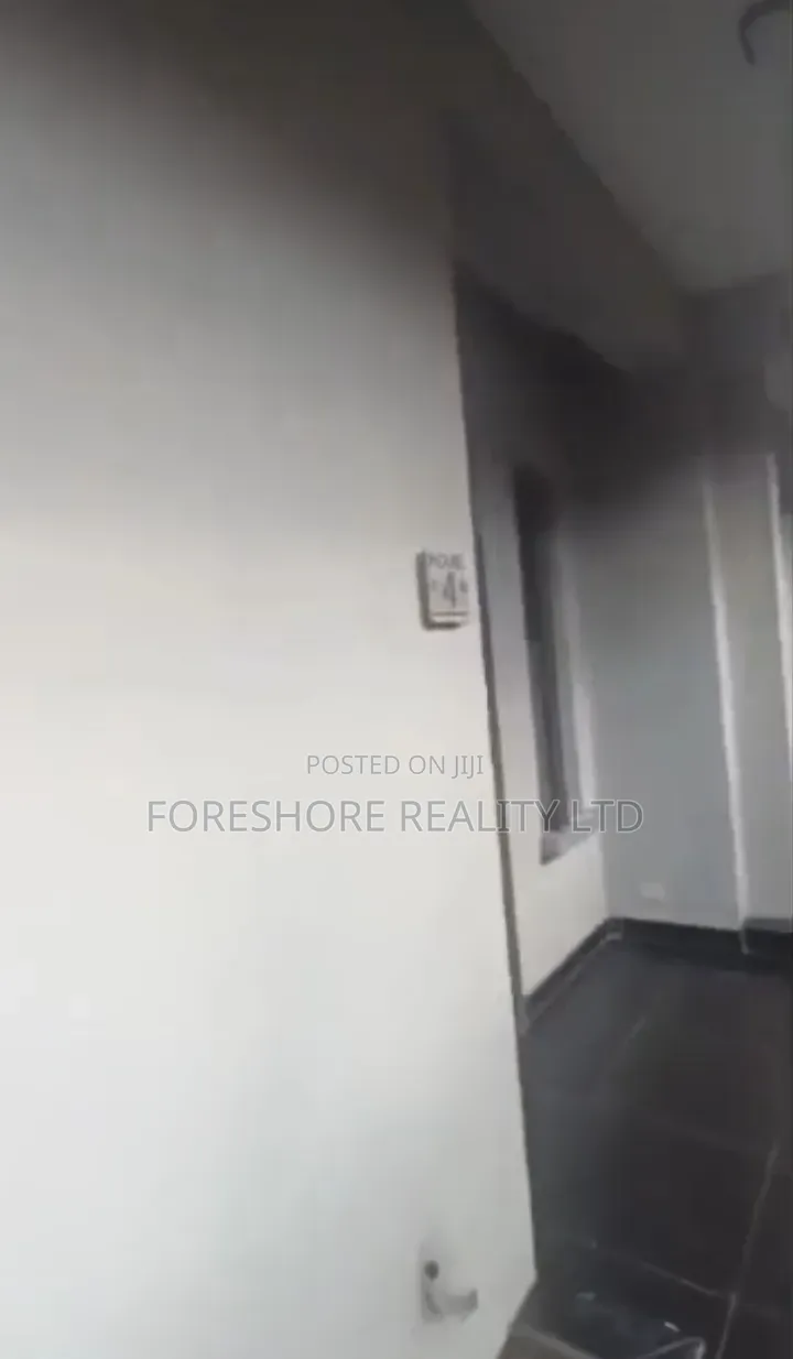4bdrm Mansion in Obanikoro for rent