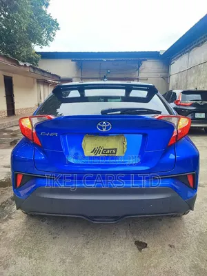 Toyota C-HR 2020 Blue