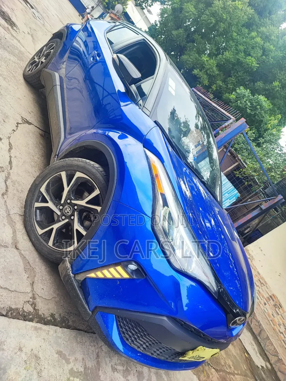 Toyota C-HR 2020 Blue