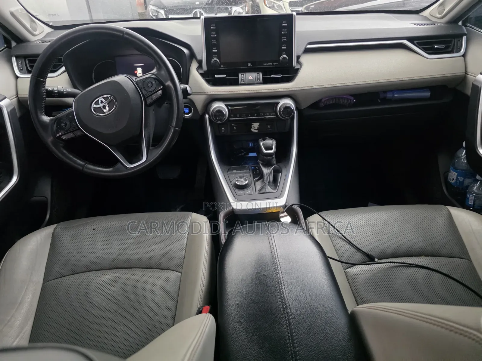 Toyota RAV4 2019 White