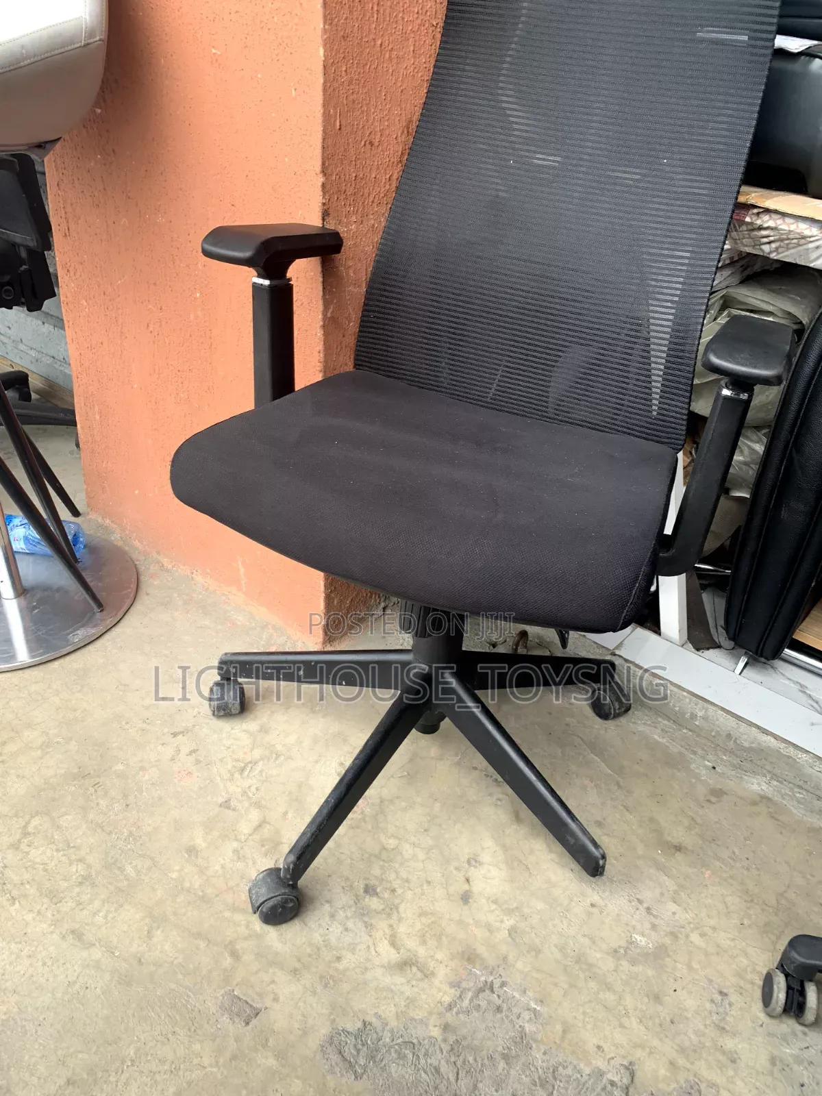Standard Office Chairs