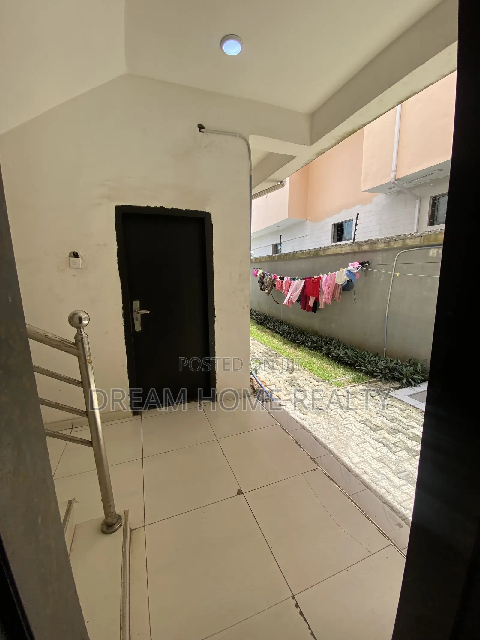 3bdrm Apartment in Orchid Road -, Lekki for rent
