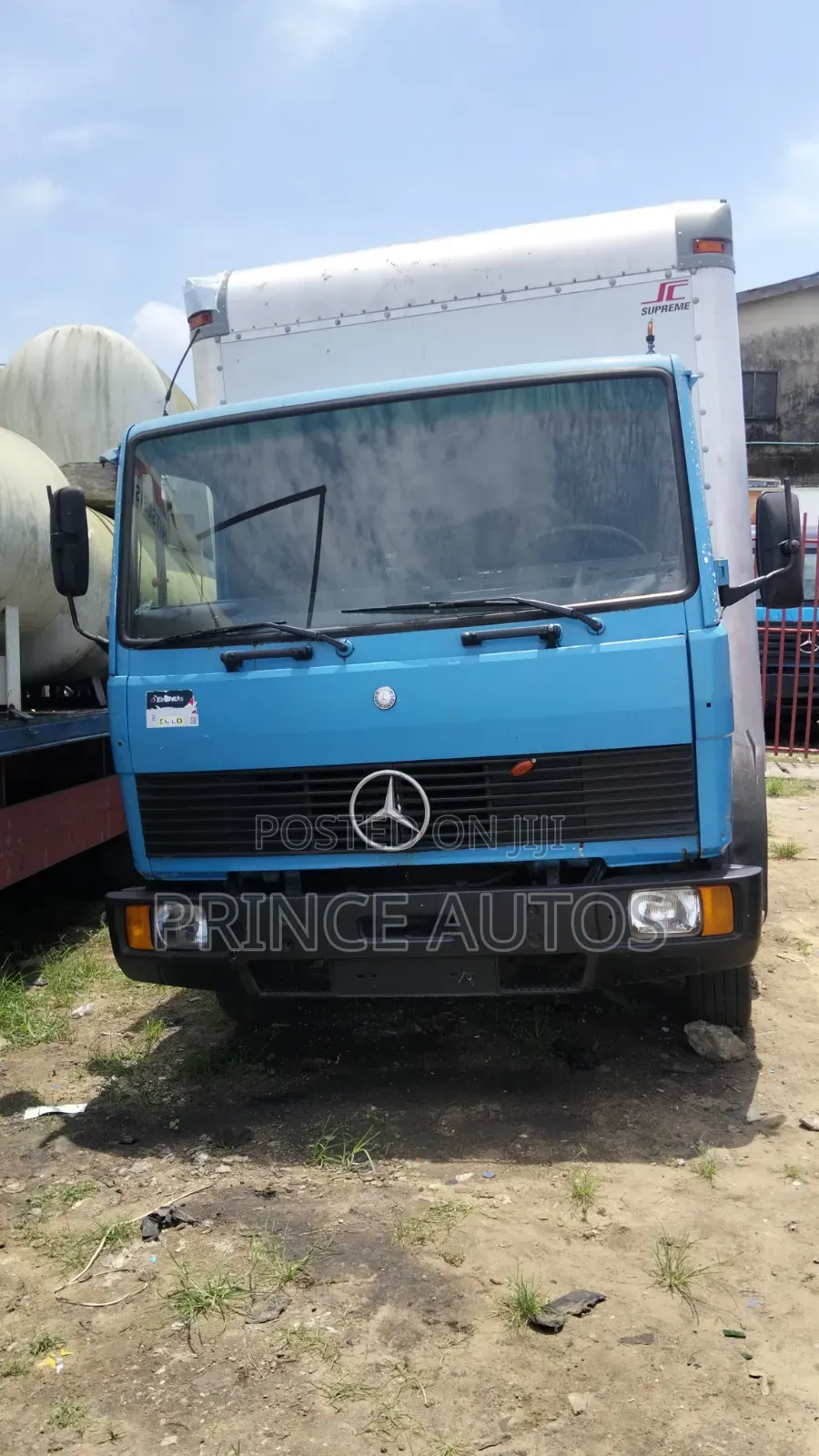 Mercedes-Benz 2002 Blue