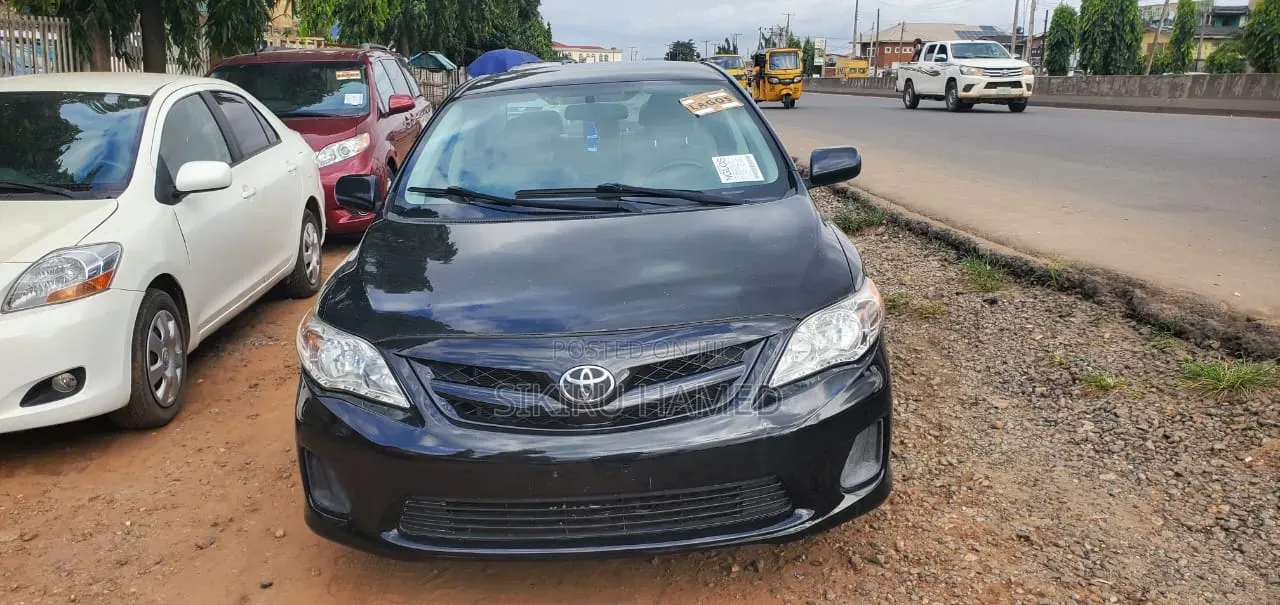 Toyota Corolla 2013 Black