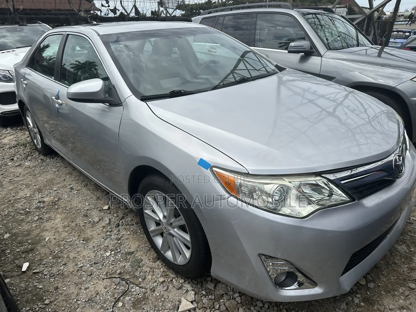 Toyota Camry XLE 4dr Sedan (2.5L 4cyl 6A) 2012 Silver