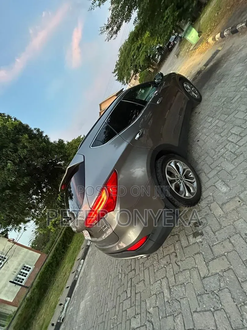Hyundai Santa Fe 2016 Brown