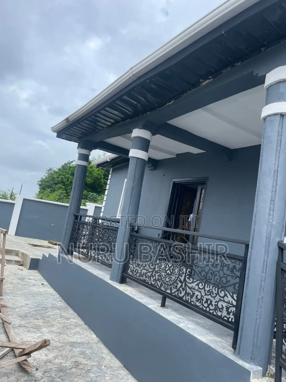 3bdrm Block of Flats in Odo Okun, Akala Express for rent
