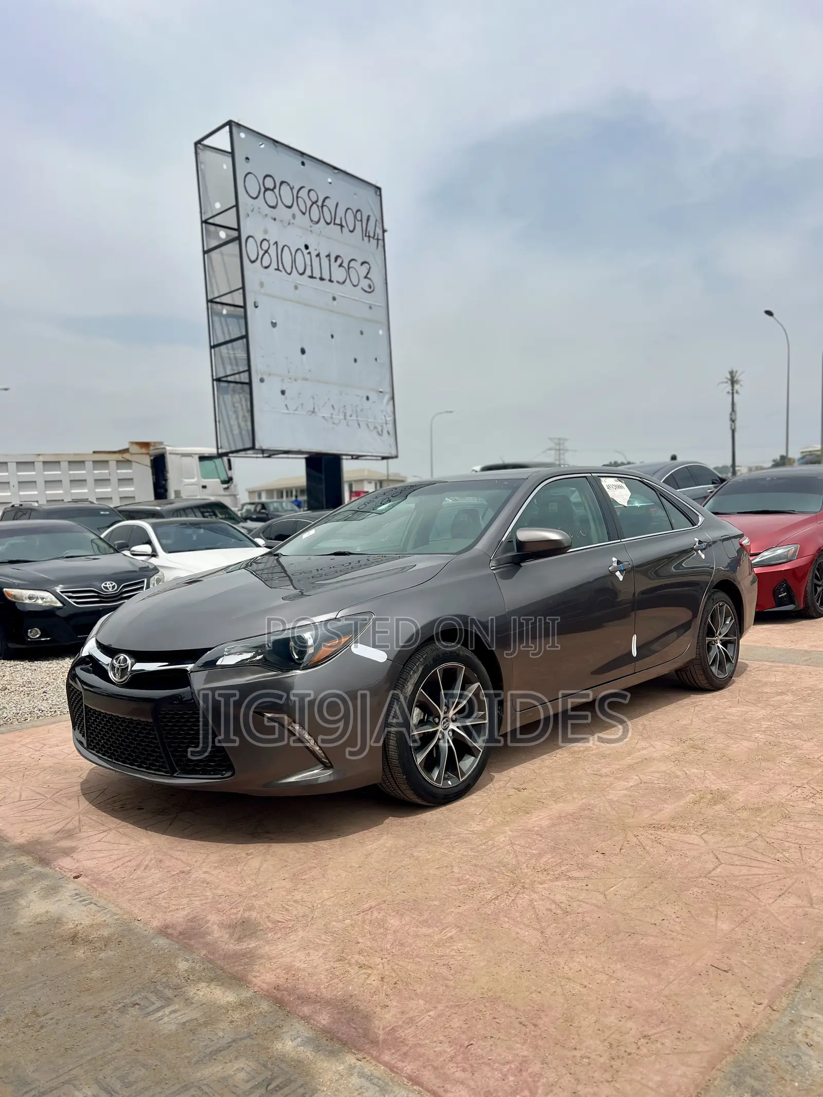 Toyota Camry XSE 4dr Sedan (2.5l 4cyl 6A) 2016 Gray