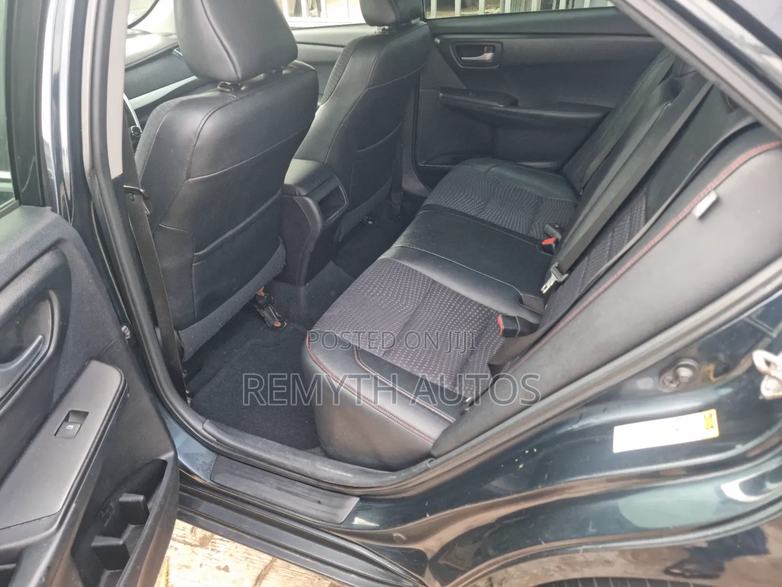 Toyota Camry SE 4dr Sedan (2.5L 4cyl 6A) 2015 Green