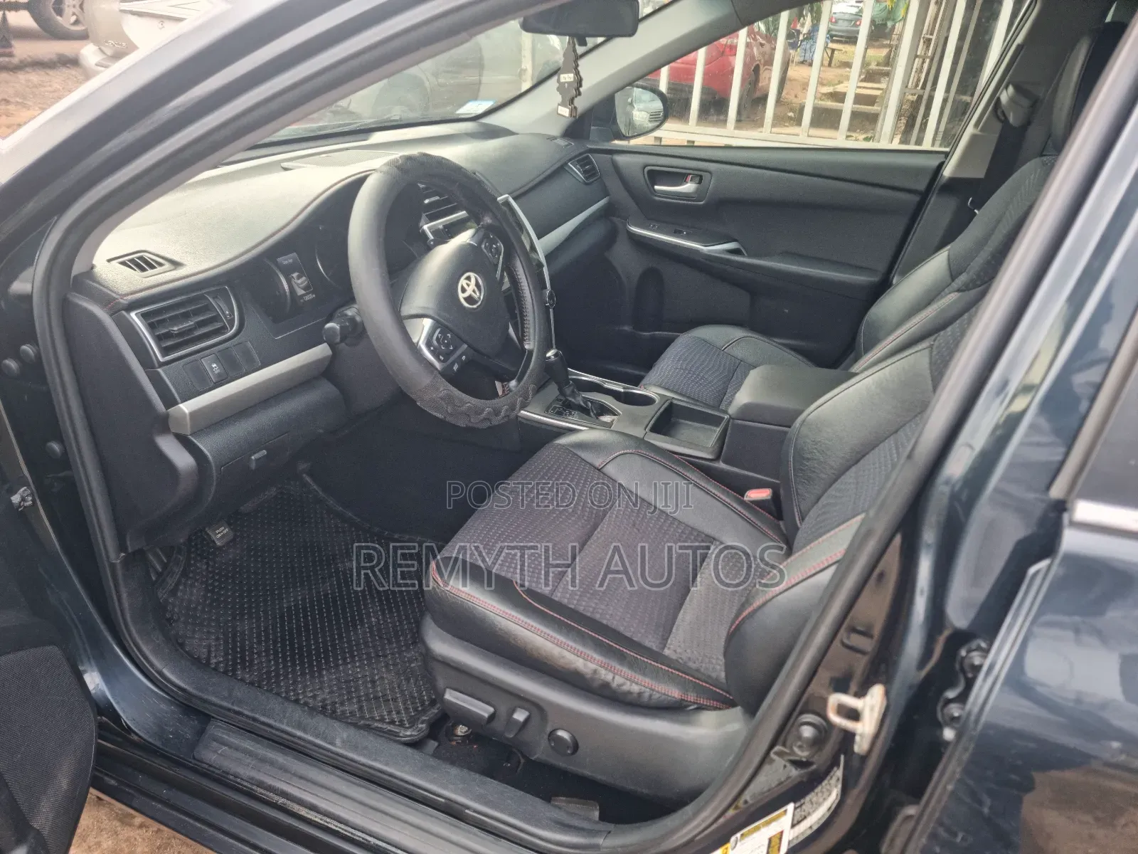 Toyota Camry SE 4dr Sedan (2.5L 4cyl 6A) 2015 Green
