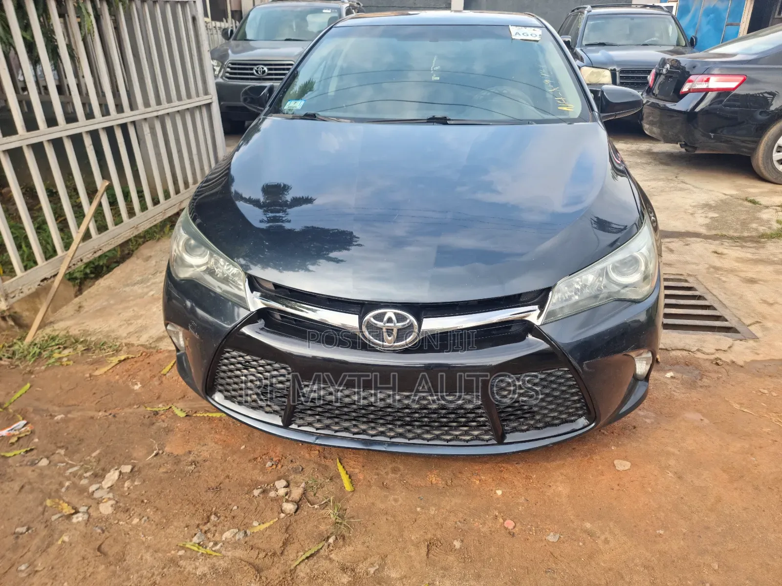Toyota Camry SE 4dr Sedan (2.5L 4cyl 6A) 2015 Green