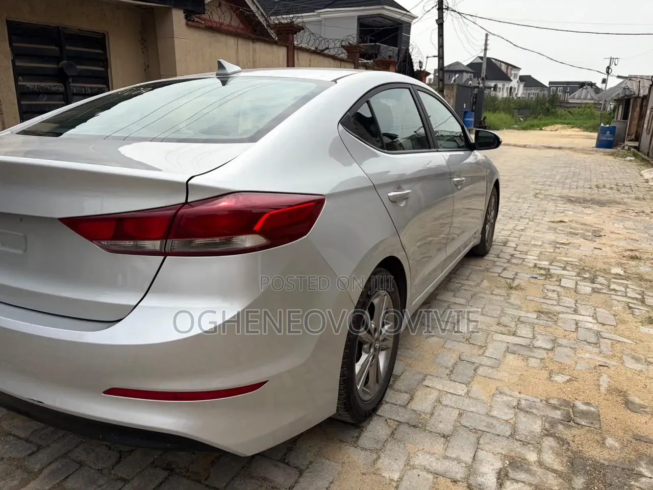 Hyundai Elantra ECO Sedan FWD (1.4L 4cyl 7A) 2017 Silver