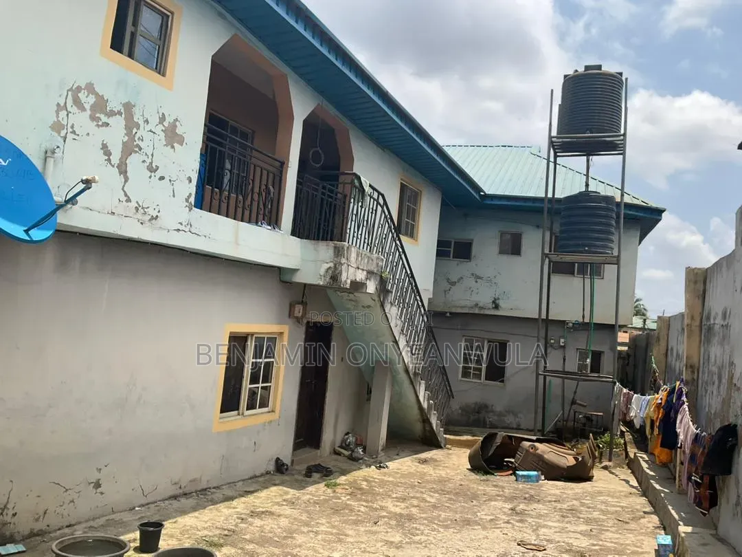 8bdrm Block of Flats in Makogi, Obafemi-Owode for rent