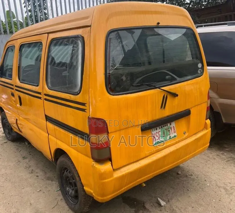Suzuki APV Minibus 2005 Yellow