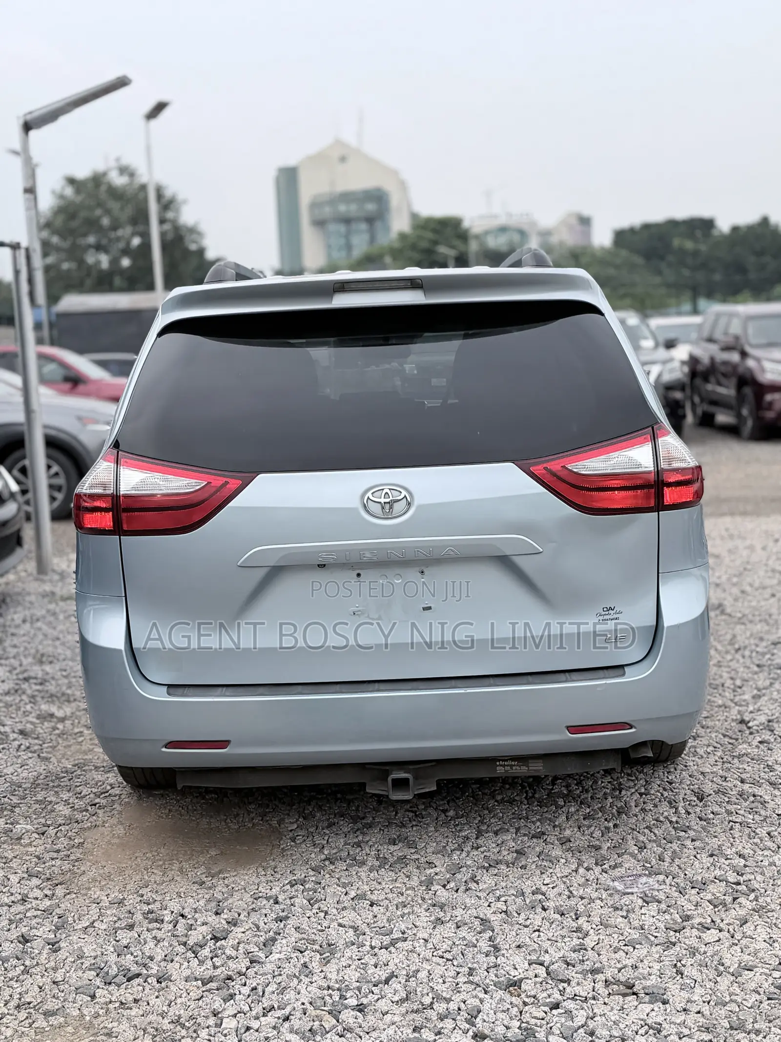 Toyota Sienna LE 8-Passenger 4dr Minivan (3.5L 6cyl 6A) 2015 Blue