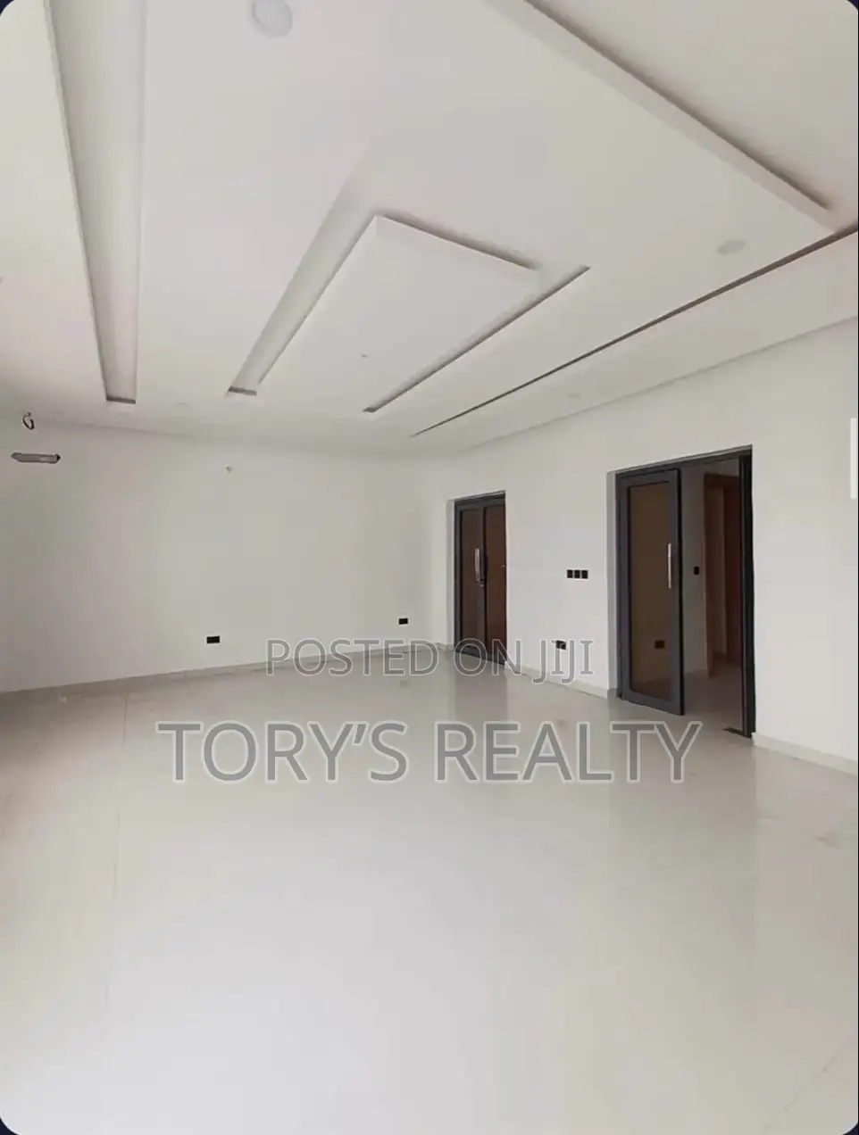 2bdrm Apartment in Lekki Phase 1 for rent