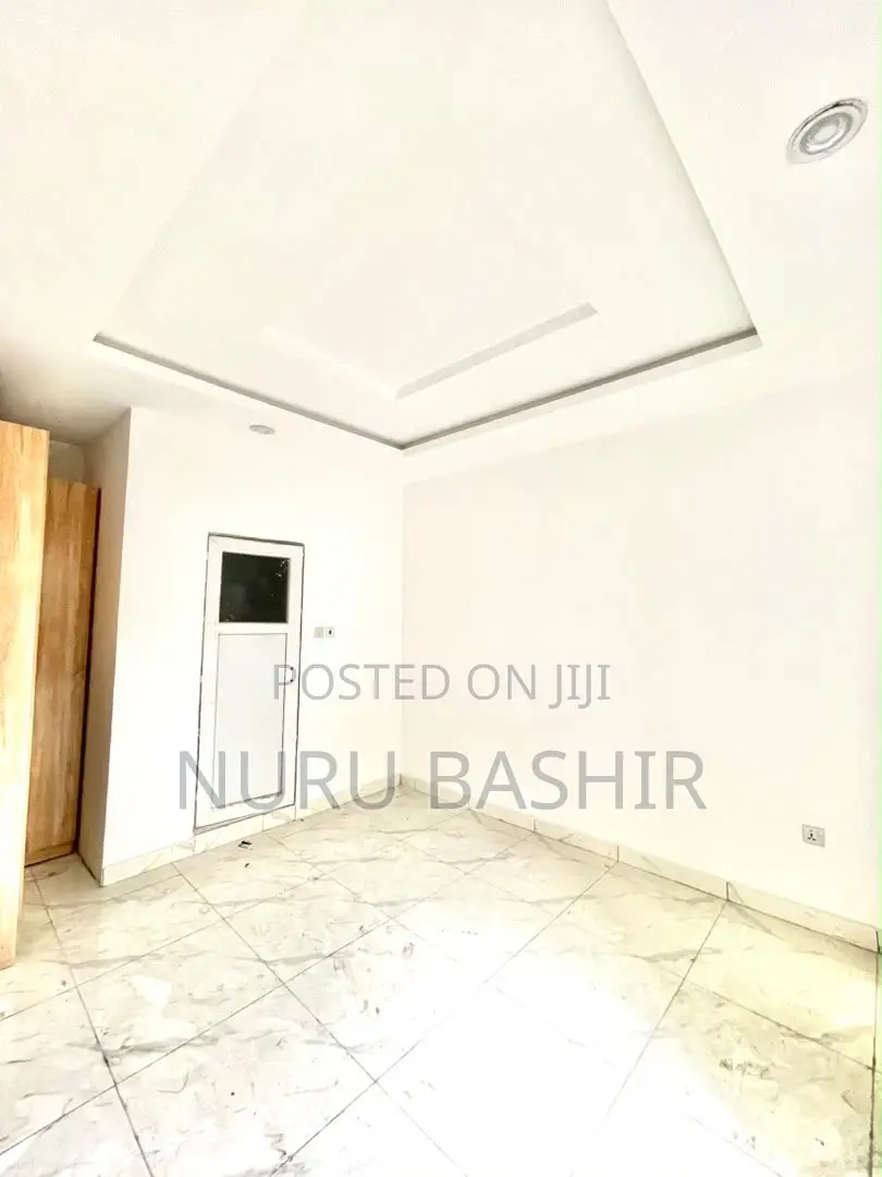 2bdrm Block of Flats in Bodija Estate for rent
