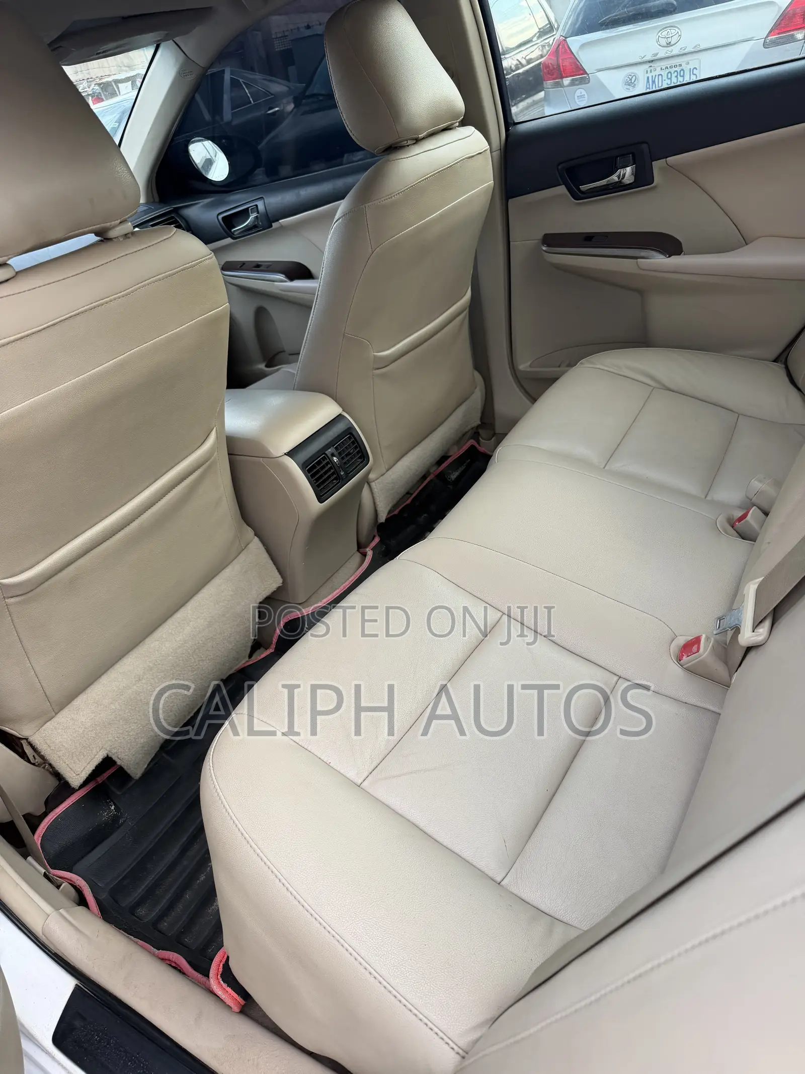 Toyota Camry XLE 4dr Sedan (2.5L 4cyl 6A) 2014 White