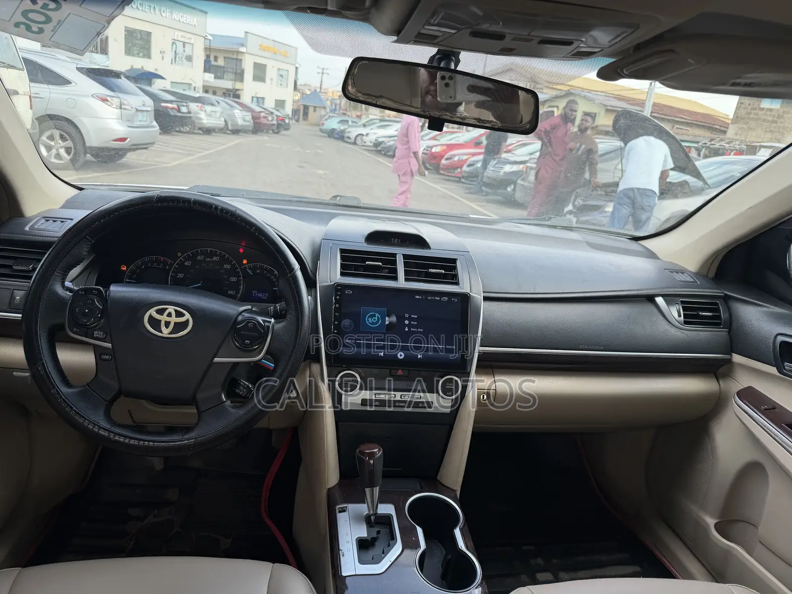 Toyota Camry XLE 4dr Sedan (2.5L 4cyl 6A) 2014 White