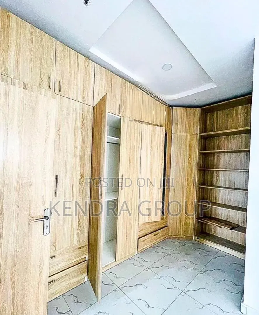 4bdrm Duplex in Orchid, Ikota for rent