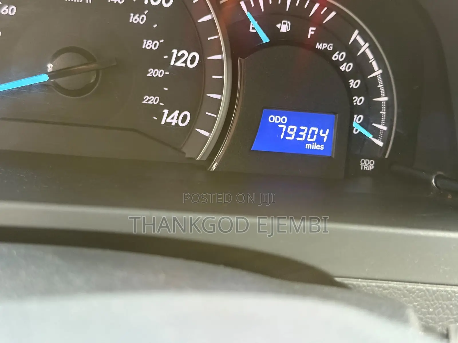 Toyota Camry LE 4dr Sedan (2.5L 4cyl 6A) 2013 Silver