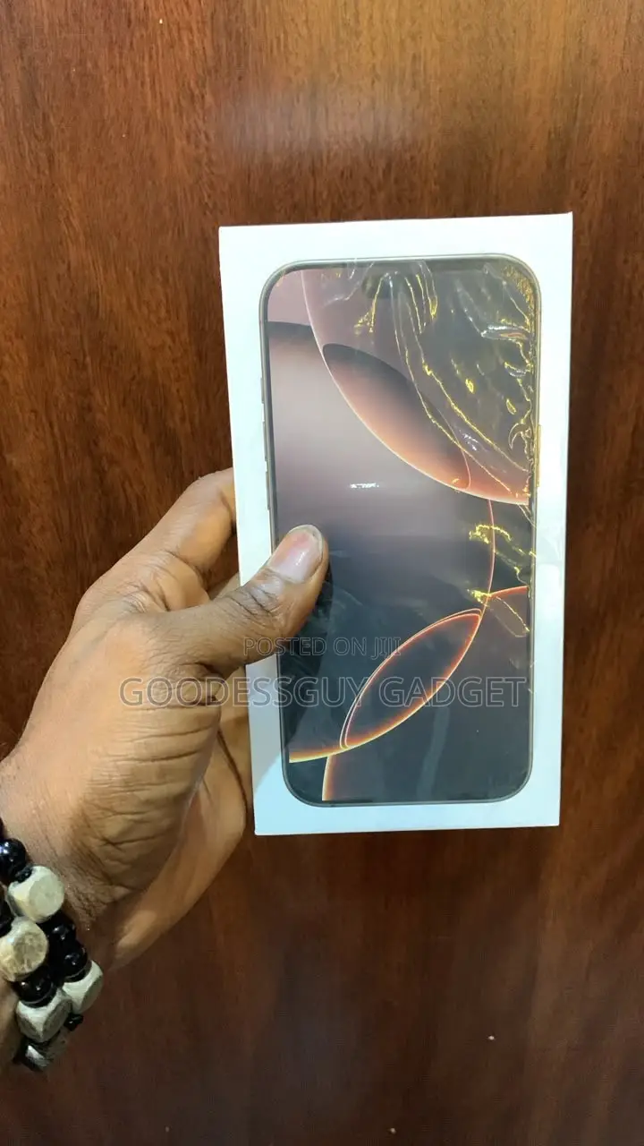 New Apple iPhone 16 Pro Max 256 GB Black