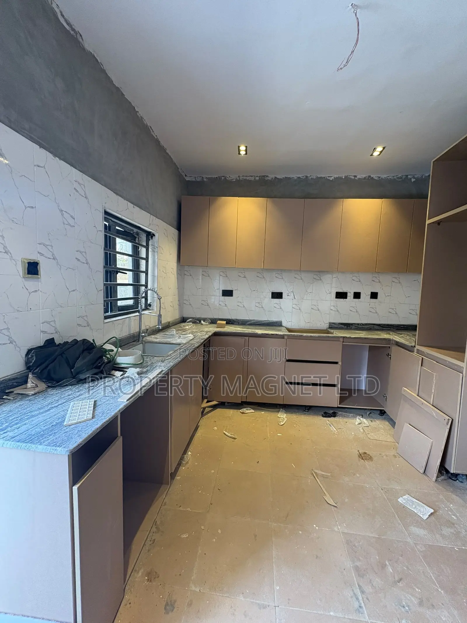 Furnished 5bdrm Duplex in Owerri for sale