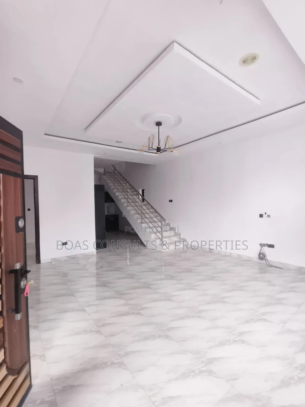 4bdrm Duplex in Chevron for rent