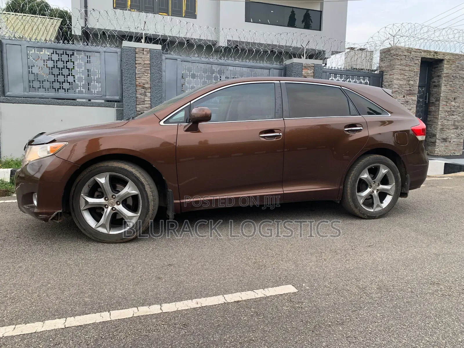 Toyota Venza XLE 2010 Brown