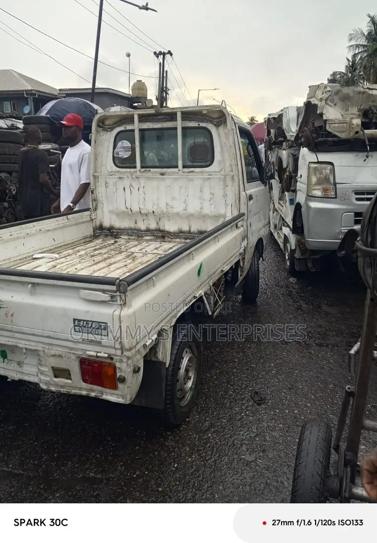 New Model Hijet Truck White