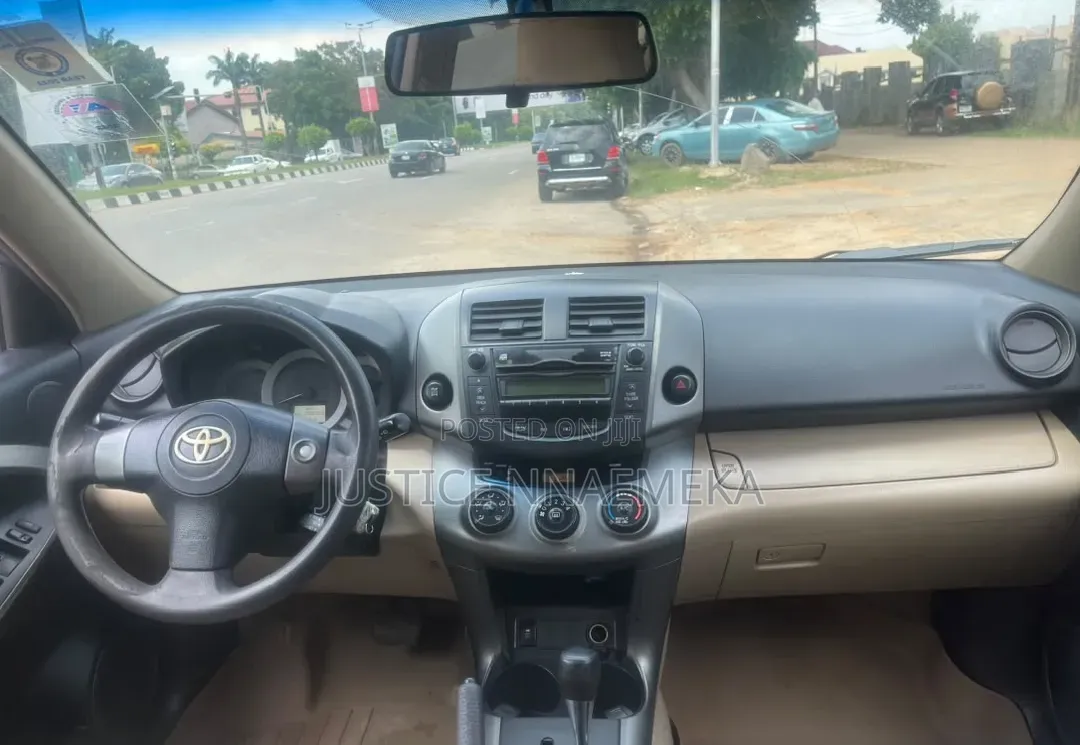 Toyota RAV4 2011 Gray