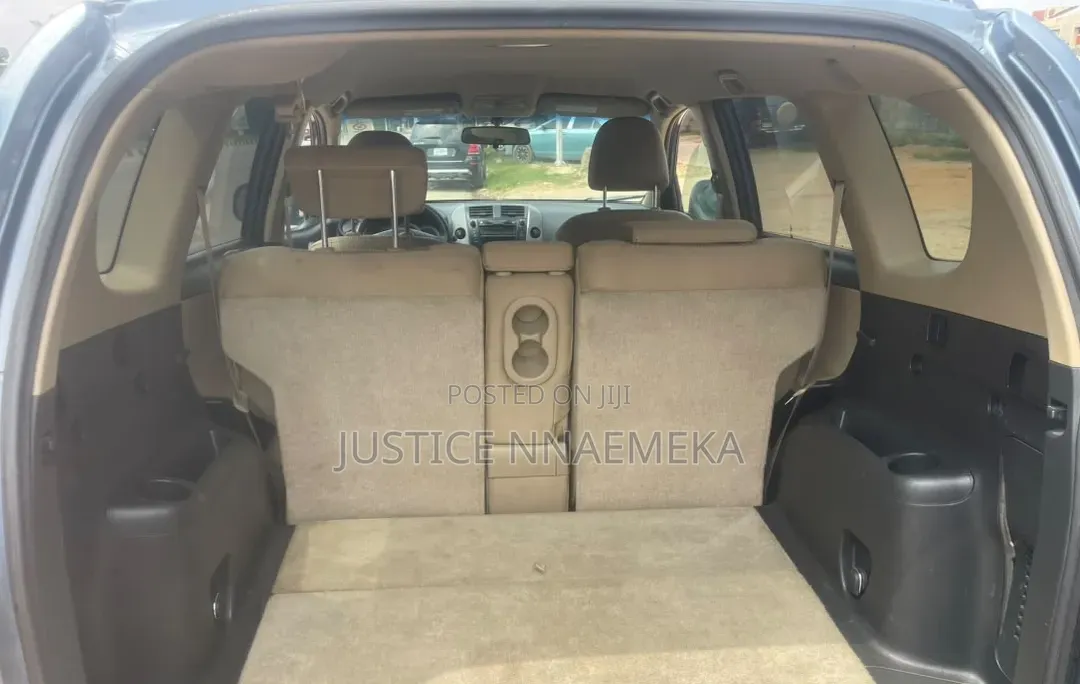 Toyota RAV4 2011 Gray