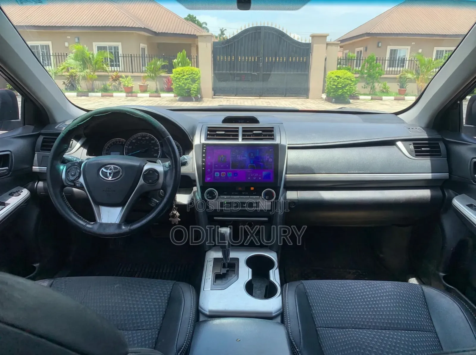 Toyota Camry SE 4dr Sedan (2.5L 4cyl 6A) 2013 Red
