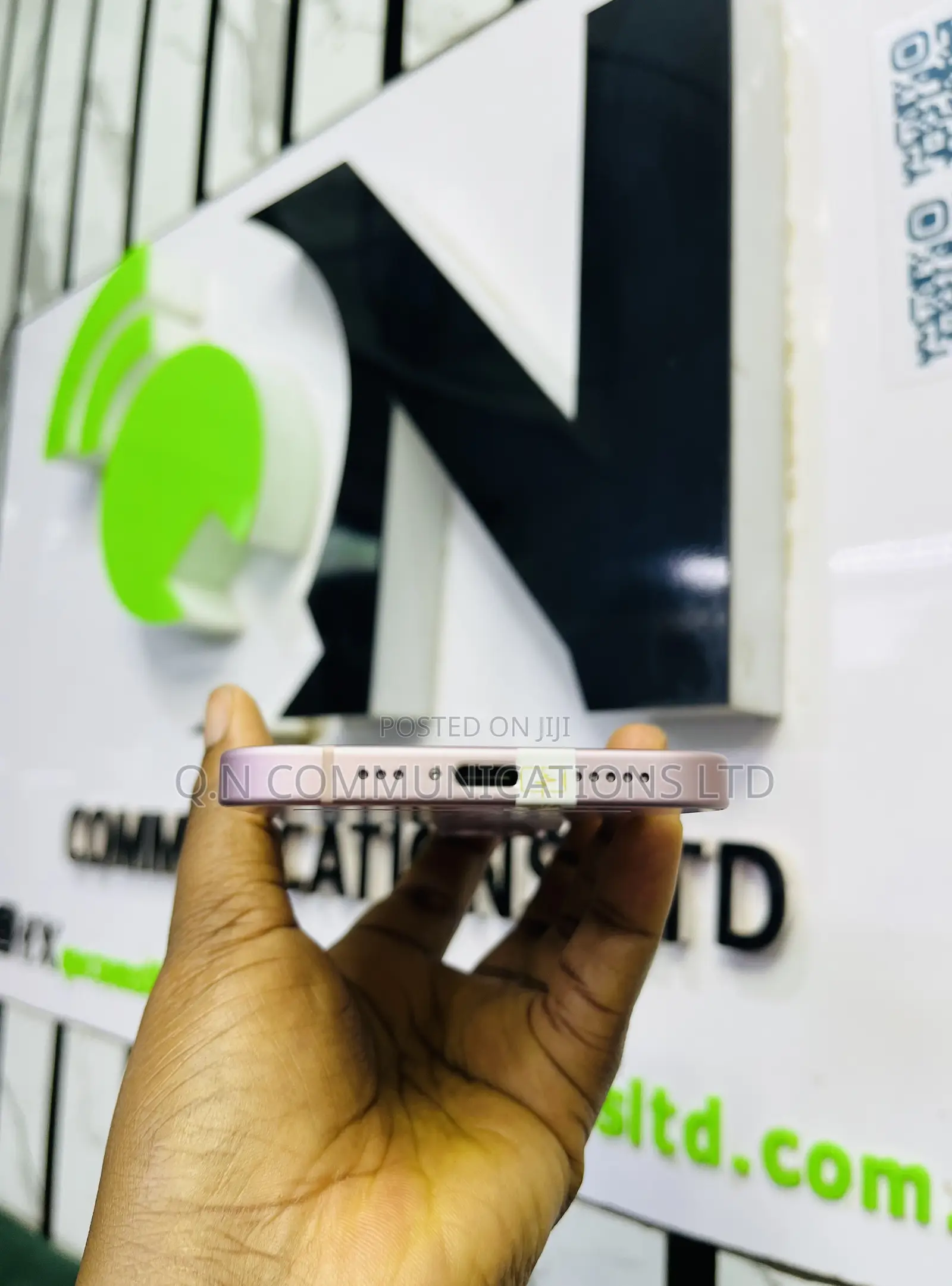 Apple iPhone 15 128 GB Pink